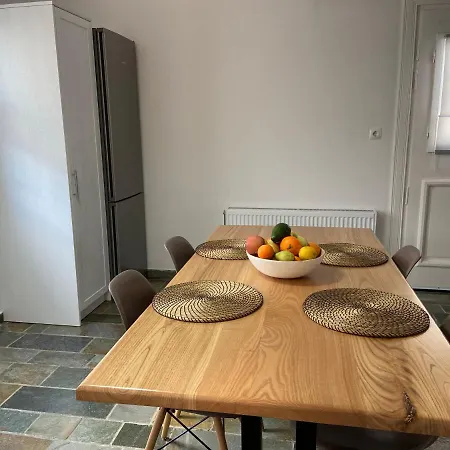 Vakantiehuis House With Port View *