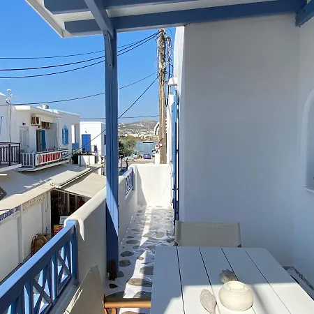 House With Port View 안티파로스